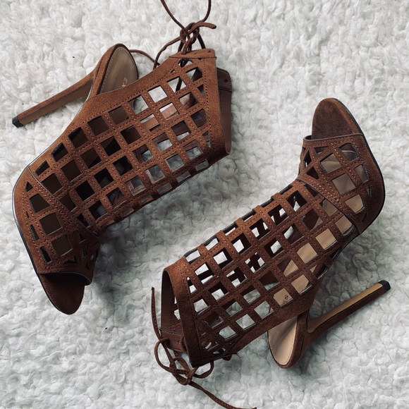 SALE🔥Express open bootie heels OBO - Picture 1 of 4